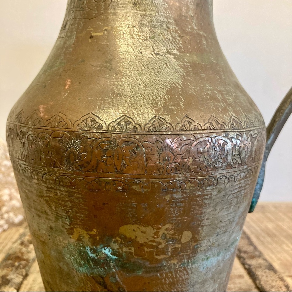 Hand Etched Vintage Metal Pitcher with Lid and Dovetail Joinery Middle Eastern - Picture 7 of 17